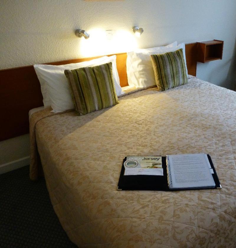 The Norfolk Lodge Hotel Saint Helier Jersey Habitación foto